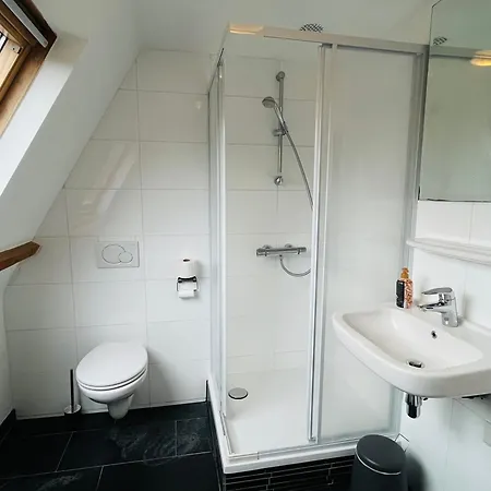 Bright Incl Workplace Near The Center *