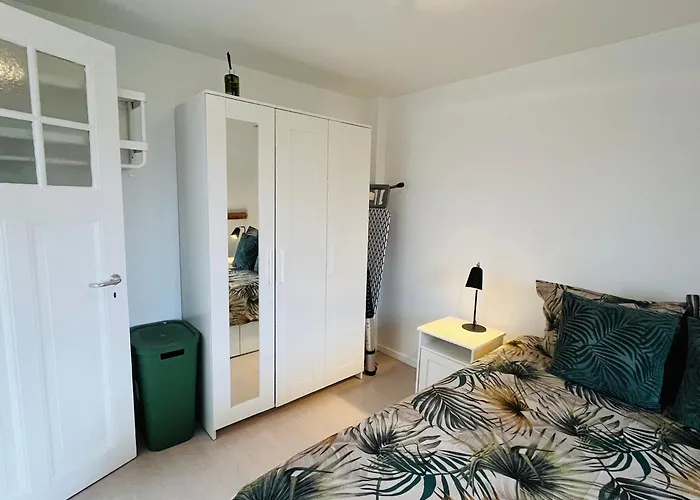 Апартаменты Bright Incl Workplace Near The Center